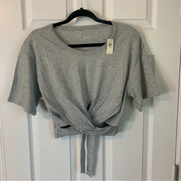 NWT Aerie Grey Tie Back Cropped Tee, size M - Picture 9 of 9